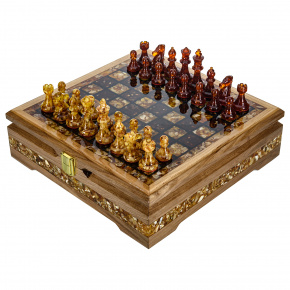Шахматы с инкрустацией и фигурами из янтаря 28х28 см, фотография 0. Интернет-магазин ЛАВКА ПОДАРКОВ