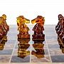 Шахматы с инкрустацией и фигурами из янтаря 28х28 см, фотография 5. Интернет-магазин ЛАВКА ПОДАРКОВ