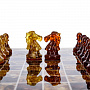 Шахматы с инкрустацией и фигурами из янтаря 28х28 см, фотография 4. Интернет-магазин ЛАВКА ПОДАРКОВ