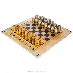 Эксклюзивные большие деревянные шахматы "Животный мир" 76х76 см, фотография 0. Интернет-магазин ЛАВКА ПОДАРКОВ