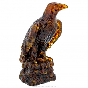 Скульптура из янтаря "Орел на камне", фотография 0. Интернет-магазин ЛАВКА ПОДАРКОВ
