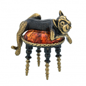 Статуэтка с янтарем "Кот на пуфике", фотография 0. Интернет-магазин ЛАВКА ПОДАРКОВ