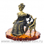 Статуэтка с янтарем "Дама с зонтиком" (коньячный)