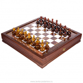 Шахматы из камня с янтарными фигурами "Европейские", фотография 0. Интернет-магазин ЛАВКА ПОДАРКОВ
