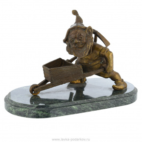 Бронзовая статуэтка "Гном кладоискатель", фотография 0. Интернет-магазин ЛАВКА ПОДАРКОВ