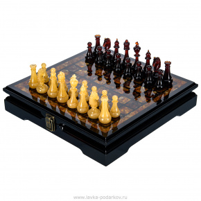 Шахматы-шашки с фигурами из янтаря "Амбассадор" 32х32 см, фотография 0. Интернет-магазин ЛАВКА ПОДАРКОВ
