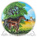 Декоративная тарелка-панно "Лошадь с жеребёнком" из керамики