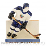 Фарфоровая статуэтка "Хоккеист"