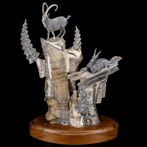 Скульптура из рога горного козла "Козероги", фотография 0. Интернет-магазин ЛАВКА ПОДАРКОВ