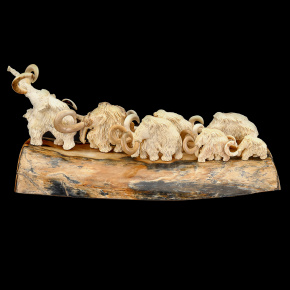 Скульптура из бивня мамонта "Мамонты. Трудный переход", фотография 0. Интернет-магазин ЛАВКА ПОДАРКОВ