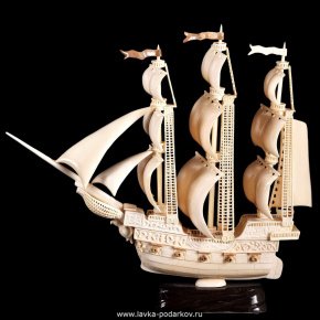 Модель корабля из бивня мамонта "Парусник", фотография 0. Интернет-магазин ЛАВКА ПОДАРКОВ