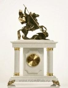 11061 Нат камень Часы "Георгий Победоносец" Мрамор (белый) Бронза 42*17*26см