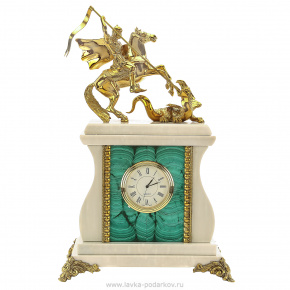 Часы каминные из малахита "Георгий Победоносец", фотография 0. Интернет-магазин ЛАВКА ПОДАРКОВ