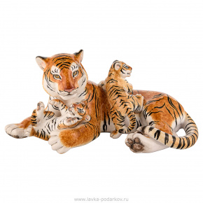 Керамическая скульптура "Тигрица с тигрятами", фотография 0. Интернет-магазин ЛАВКА ПОДАРКОВ