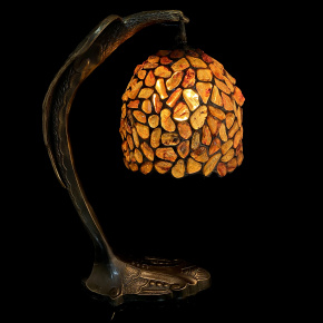 Настольная лампа из янтаря и бронзы "Орел", фотография 0. Интернет-магазин ЛАВКА ПОДАРКОВ