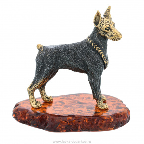 Статуэтка с янтарем "Собака Доберман", фотография 0. Интернет-магазин ЛАВКА ПОДАРКОВ