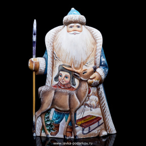 Скульптура из дерева "Дед Мороз и олень", фотография 0. Интернет-магазин ЛАВКА ПОДАРКОВ