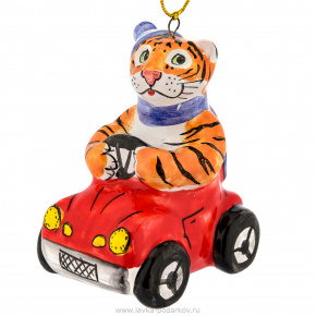 Елочная игрушка "Тигр на машинке". Майолика, фотография 0. Интернет-магазин ЛАВКА ПОДАРКОВ