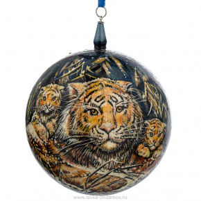 Елочное украшение шар "Тигрица с тигрятами", фотография 0. Интернет-магазин ЛАВКА ПОДАРКОВ