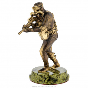 Бронзовая статуэтка "Спецназовец-водолаз", фотография 0. Интернет-магазин ЛАВКА ПОДАРКОВ