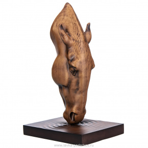Деревянная резная скульптура "Конь на водопое", фотография 0. Интернет-магазин ЛАВКА ПОДАРКОВ