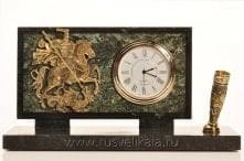 11519 Бронза Часы настольные "Георгий Победоносец" Змеевик (1.39.1)