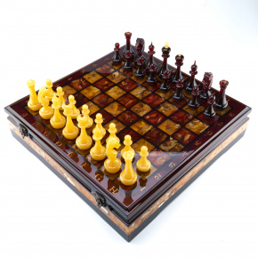 Шахматный ларец с янтарными фигурами "Статус", фотография 0. Интернет-магазин ЛАВКА ПОДАРКОВ