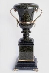 8271/П Нат.камень Ваза "Медичи" Змеевик (113610)