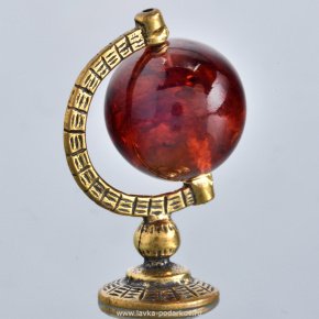 Сувенир янтарный "Глобус", фотография 0. Интернет-магазин ЛАВКА ПОДАРКОВ