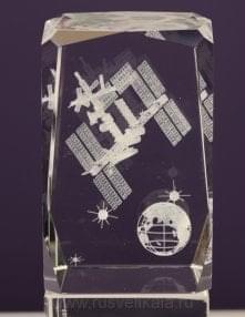   Лазерная графика Куб "Космическая станция" 5*8см