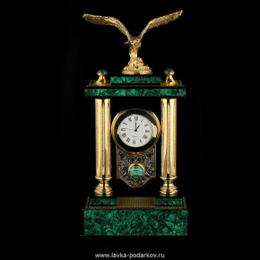Часы из малахита с гравировкой "Орел", фотография 0. Интернет-магазин ЛАВКА ПОДАРКОВ