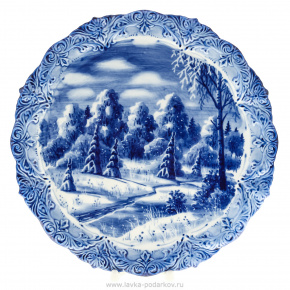 Декоративная тарелка "Зима в деревне". Гжель, фотография 0. Интернет-магазин ЛАВКА ПОДАРКОВ