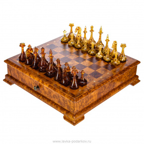 Шахматный ларец из капа с фигурами из янтаря "Эстетика", фотография 0. Интернет-магазин ЛАВКА ПОДАРКОВ