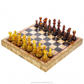 Шахматы из карельской березы с янтарными фигурами 25х25 см, фотография 0. Интернет-магазин ЛАВКА ПОДАРКОВ