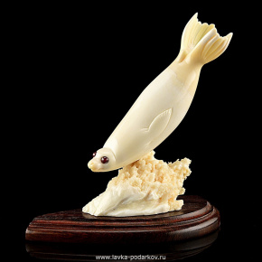 Скульптура "Нерпа" из зуба кашалота, фотография 0. Интернет-магазин ЛАВКА ПОДАРКОВ