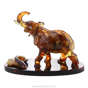 Скульптура из янтаря "Слон с камнем", фотография 0. Интернет-магазин ЛАВКА ПОДАРКОВ