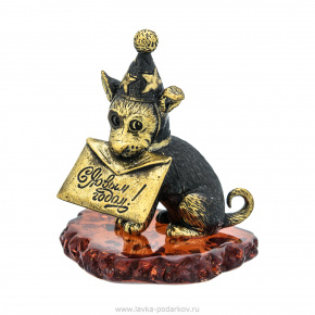 Статуэтка с янтарем "Собака с новогодней открыткой", фотография 0. Интернет-магазин ЛАВКА ПОДАРКОВ