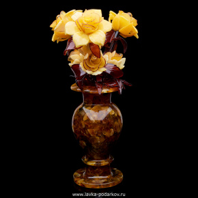 Янтарный букет "Розы с бутонами в вазе", фотография 0. Интернет-магазин ЛАВКА ПОДАРКОВ