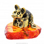 Статуэтка с янтарем "Мышь на сыре" (коньячный), фотография 2. Интернет-магазин ЛАВКА ПОДАРКОВ