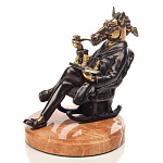 0017854/РЛЗ Бронза Скульптура "Магнат" эмаль, подставка-мрамор 16см 