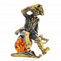 Статуэтка с янтарем "Барон Мюнхгаузен" (коньячный), фотография 2. Интернет-магазин ЛАВКА ПОДАРКОВ