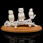 0053502 Скульптура ФИЛИНЫ НА ВЕТКЕ рог лося, рог косули