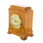 0037177/225*180*110мм Нат.дерево Кап ШКАТУЛКА ЧАСЫ настольные с 2-мя секретами