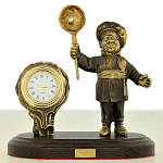 0139081/часы Бронза Скульптура "Повар" малая подст.дерево