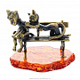 Статуэтка с янтарем "Коты студенты" (коньячный), фотография 1. Интернет-магазин ЛАВКА ПОДАРКОВ