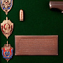 Панно с пистолетом "Макаров со знаками ФСБ", фотография 3. Интернет-магазин ЛАВКА ПОДАРКОВ