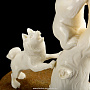 Скульптура "Медвежонок с собакой" (рог лося), фотография 3. Интернет-магазин ЛАВКА ПОДАРКОВ