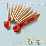 0029094  Хохлома Игрушка "ТРЕЩЕТКА" h=20см  в ассортименте 