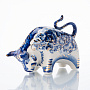 Скульптура копилка "Бык. Коррида". Роспись Гжель с золотом, фотография 3. Интернет-магазин ЛАВКА ПОДАРКОВ