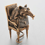 0021606 Бронза Скульптура "Крыса на стуле" патиниров. 